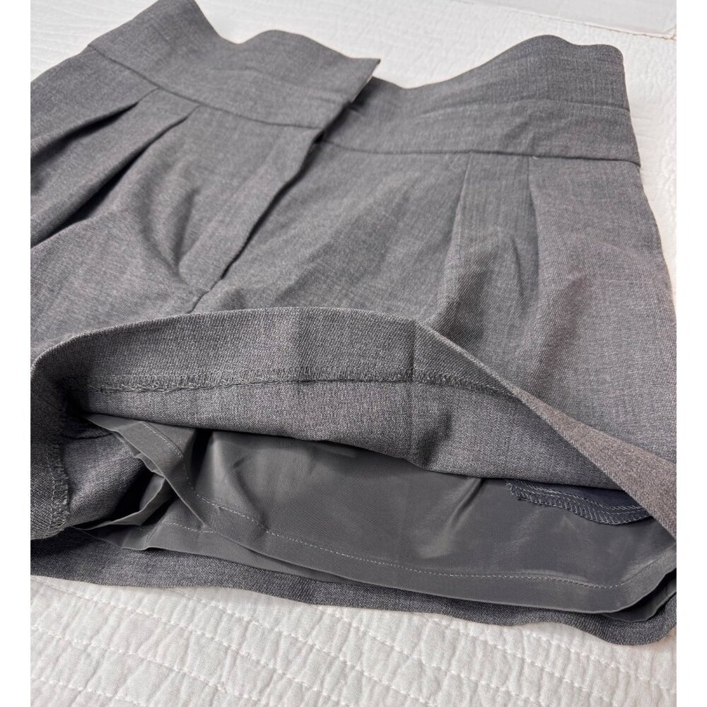 NWT Aritzia Babaton Bureau Grey Fold Over Shorts Woman’s SZ 8 - Picture 9 of 12